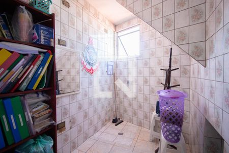 Casa à venda com 160m², 2 quartos e 1 vagaBanheiro Suite 