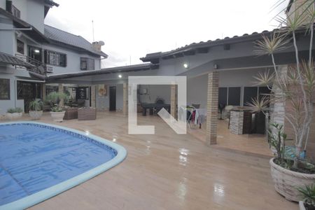 Casa à venda com 344m², 3 quartos e 4 vagasChurrasqueira