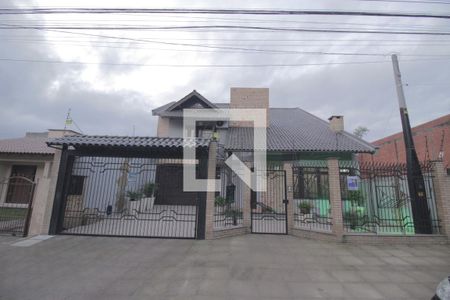 Casa à venda com 344m², 3 quartos e 4 vagasFachada