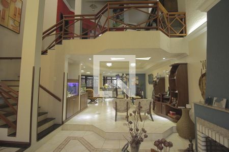 Sala de casa à venda com 3 quartos, 344m² em Fátima, Canoas