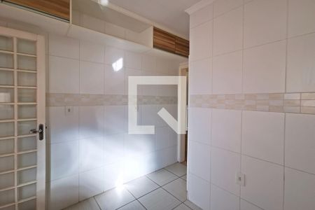 Casa à venda com 210m², 3 quartos e 2 vagasCozinha 