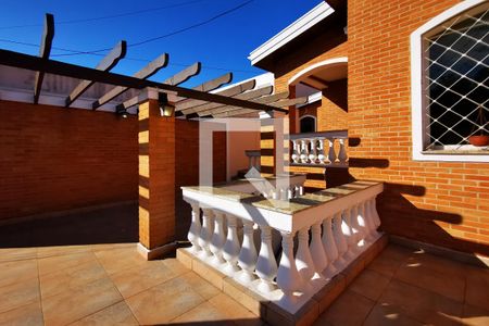 Casa à venda com 210m², 3 quartos e 2 vagasTerraço