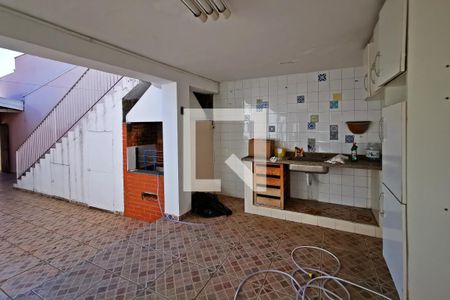 Casa à venda com 210m², 3 quartos e 2 vagasChurrasqueira