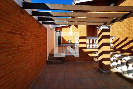 Casa à venda com 210m², 3 quartos e 2 vagasTerraço