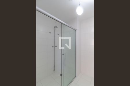 Banheiro de apartamento para alugar com 1 quarto, 37m² em Penha de França, São Paulo