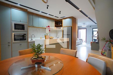 Cozinha de casa de condomínio à venda com 3 quartos, 129m² em Hípica, Porto Alegre