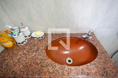 Casa à venda com 380m², 6 quartos e 7 vagasBanheiro Suíte Casa 1