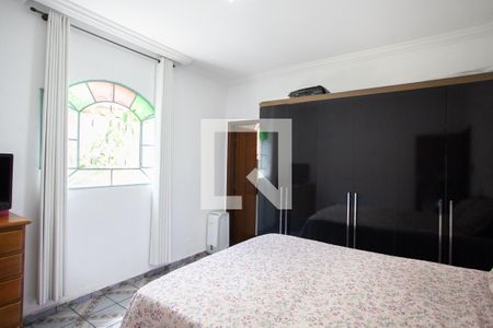 Casa à venda com 380m², 6 quartos e 7 vagasSuíte Casa 1