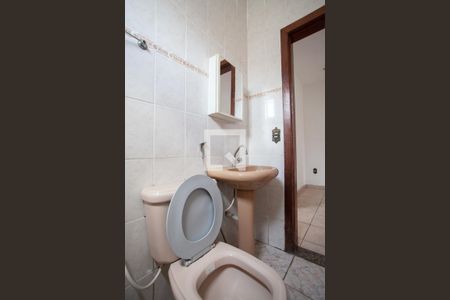 Casa à venda com 380m², 6 quartos e 7 vagasBanheiro Social Casa 3