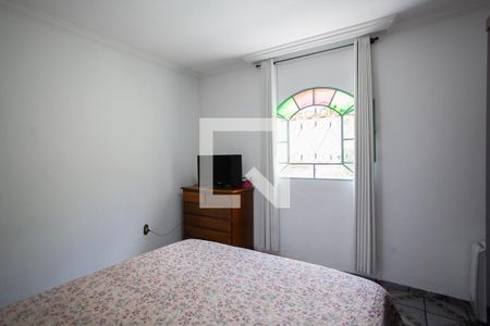 Casa à venda com 380m², 6 quartos e 7 vagasSuíte Casa 1