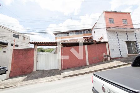 Casa à venda com 380m², 6 quartos e 7 vagasFachada