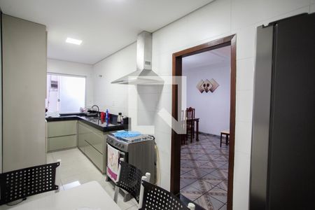 Casa à venda com 380m², 6 quartos e 7 vagasCozinha  Casa 1