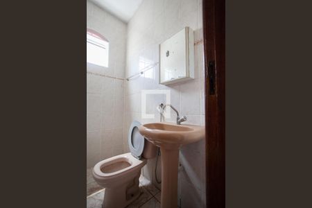 Casa à venda com 380m², 6 quartos e 7 vagasBanheiro Social Casa 3