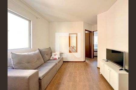 Sala de apartamento para alugar com 2 quartos, 49m² em Serraria, São José