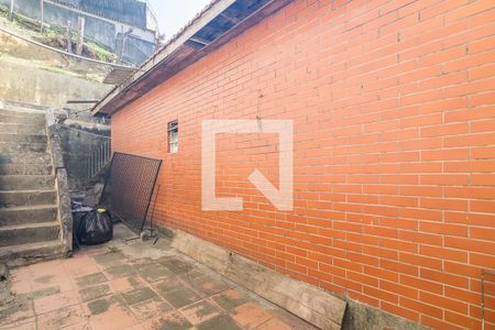 Casa à venda com 100m², 2 quartos e 1 vagaQuintal