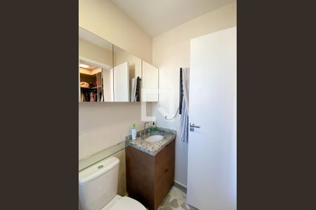 Apartamento à venda com 84m², 3 quartos e 2 vagas Apartamento à venda com 84m², 3 quartos e 2 vagasBanheiro da Suíte 2