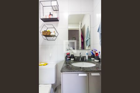 Apartamento à venda com 53m², 2 quartos e 1 vaga Apartamento à venda com 53m², 2 quartos e 1 vagaBanheiro