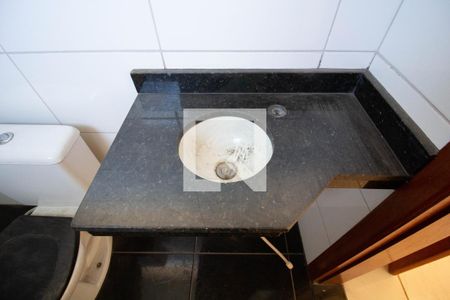 Banheiro da Suíte 1 de casa para alugar com 2 quartos, 96m² em Itaquera, São Paulo