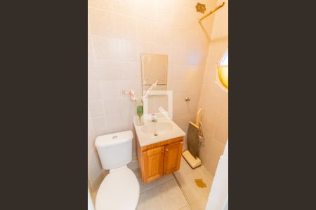 Casa à venda com 111m², 4 quartos e 1 vagaEdicula - Banheiro 1