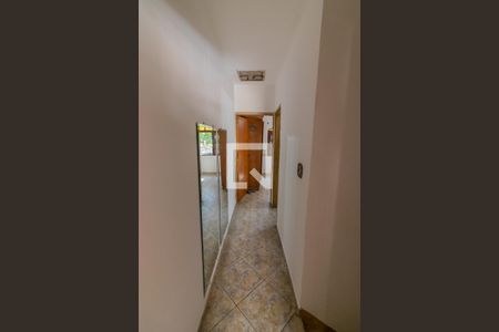 Casa à venda com 111m², 4 quartos e 1 vagaCorredor Quartos