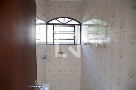 Banheiro 1 de casa para alugar com 3 quartos, 300m² em Piraporinha, Diadema