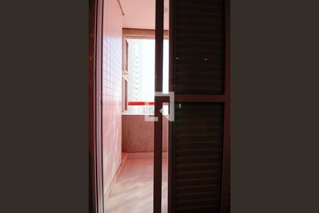 Apartamento para alugar com 210m², 3 quartos e 4 vagas Apartamento para alugar com 210m², 3 quartos e 4 vagasVaranda da Suíte 2