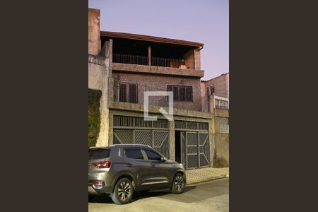 Casa à venda com 3 quartos, 151m² em Vila Olinda, São Paulo