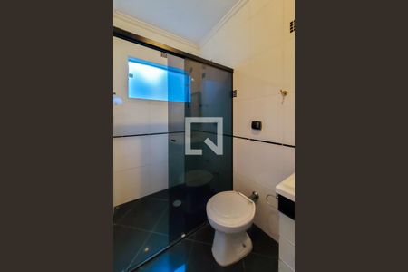 Casa à venda com 290m², 3 quartos e 4 vagasBanheiro da Suíte