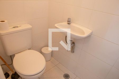 Apartamento à venda com 67m², 2 quartos e sem vaga Apartamento à venda com 67m², 2 quartos e sem vagaBanheiro de serviço