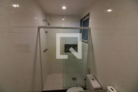 Apartamento à venda com 300m², 3 quartos e 3 vagas Apartamento à venda com 300m², 3 quartos e 3 vagasBanheiro 1