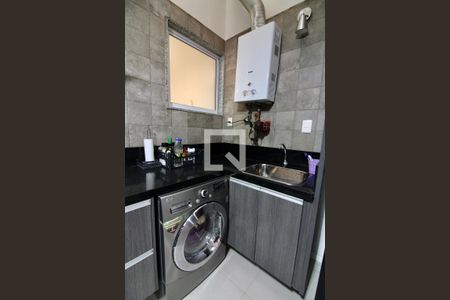 Apartamento à venda com 300m², 3 quartos e 3 vagas Apartamento à venda com 300m², 3 quartos e 3 vagasÁrea de Serviço