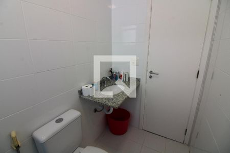 Apartamento à venda com 300m², 3 quartos e 3 vagas Apartamento à venda com 300m², 3 quartos e 3 vagasBanheiro 2