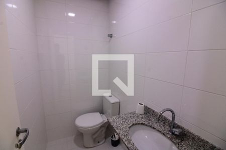 Apartamento à venda com 300m², 3 quartos e 3 vagas Apartamento à venda com 300m², 3 quartos e 3 vagasBanheiro 3
