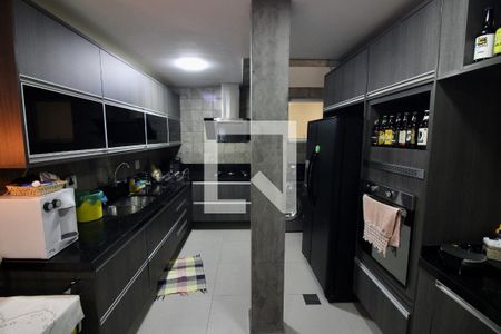 Apartamento à venda com 300m², 3 quartos e 3 vagas Apartamento à venda com 300m², 3 quartos e 3 vagasCozinha