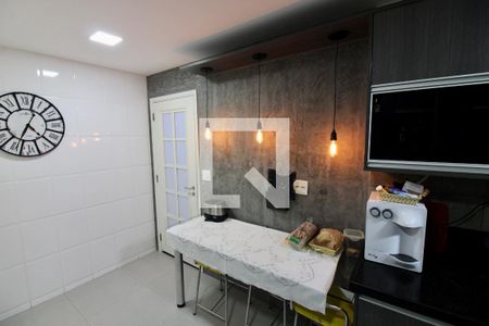 Apartamento à venda com 300m², 3 quartos e 3 vagas Apartamento à venda com 300m², 3 quartos e 3 vagasCozinha