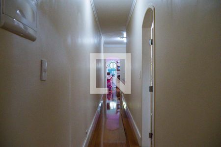 Casa à venda com 300m², 3 quartos e 4 vagasCorredor