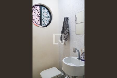 Casa à venda com 300m², 3 quartos e 4 vagasLavabo