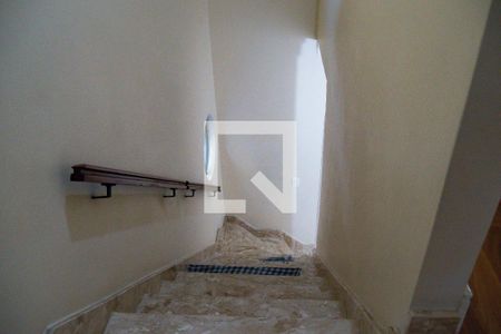 Casa à venda com 300m², 3 quartos e 4 vagasEscada