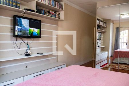 Casa à venda com 300m², 3 quartos e 4 vagasSuíte 2