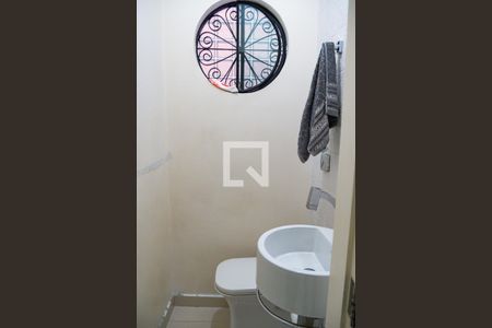 Casa à venda com 300m², 3 quartos e 4 vagasLavabo