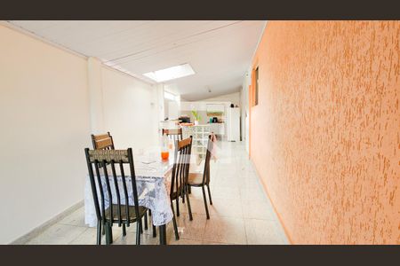 Sala  de casa à venda com 2 quartos, 493m² em Planalto, Belo Horizonte