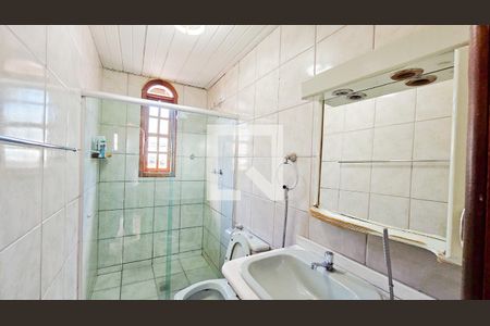 Banheiro de casa à venda com 2 quartos, 493m² em Planalto, Belo Horizonte