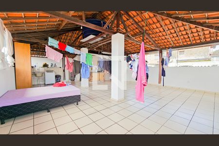 Casa à venda com 493m², 2 quartos e 1 vagaÁrea de Serviço