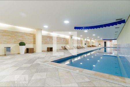 Apartamento à venda com 123m², 3 quartos e 2 vagas Apartamento à venda com 123m², 3 quartos e 2 vagasÁrea comum - Piscina
