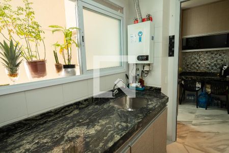 Apartamento à venda com 123m², 3 quartos e 2 vagas Apartamento à venda com 123m², 3 quartos e 2 vagasÁrea de Serviço