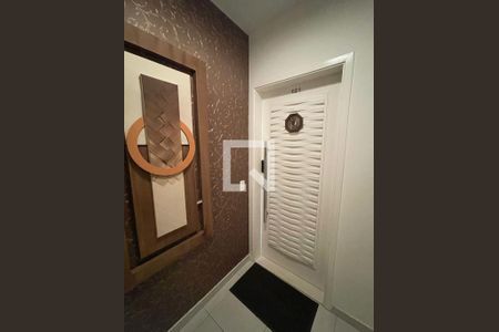 Apartamento à venda com 123m², 3 quartos e 2 vagas Apartamento à venda com 123m², 3 quartos e 2 vagasHall de entrada