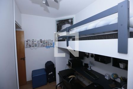 Apartamento à venda com 167m², 4 quartos e 3 vagasQuarto 2