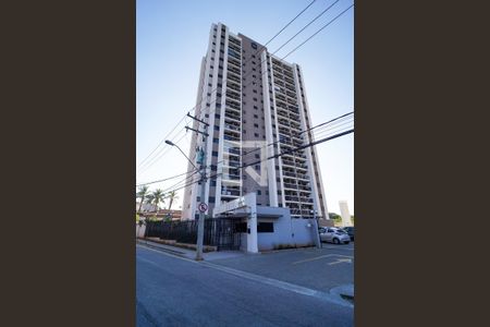 Apartamento para alugar com 56m², 2 quartos e 1 vaga Apartamento para alugar com 56m², 2 quartos e 1 vagaFachada