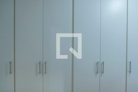Apartamento à venda com 75m², 2 quartos e 1 vaga Apartamento à venda com 75m², 2 quartos e 1 vagaQuarto 2 - Armários