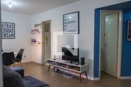 Apartamento à venda com 75m², 2 quartos e 1 vaga Apartamento à venda com 75m², 2 quartos e 1 vagaSala